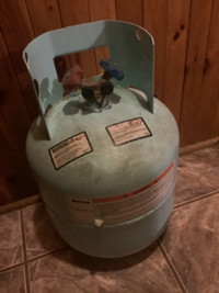 Air conditioning recycler tank