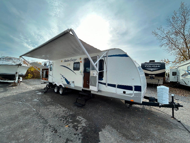2012 Shadow Cruiser 31’ Bunk House in Travel Trailers & Campers in Hamilton