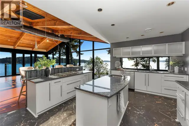 1676 Lands End Rd North Saanich, British Columbia in Houses for Sale in Victoria - Image 15