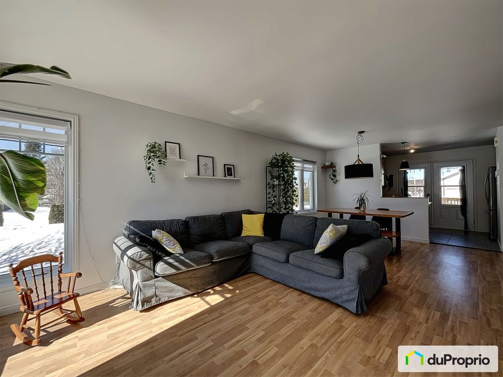 $388,000 - Bungalow for sale in Shawinigan (Shawinigan) — photo 2