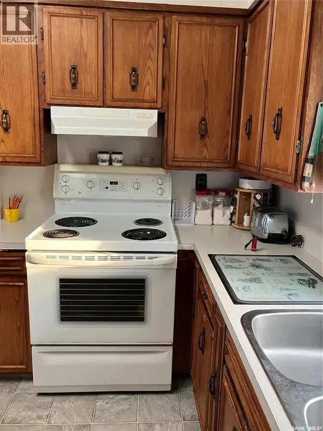 113 4th AVENUE SW Ituna, Saskatchewan in Houses for Sale in Regina - Image 7