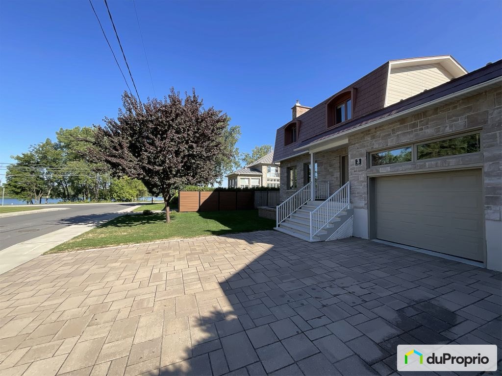 $925,000 - 2 Storey for sale in Boucherville — photo 1