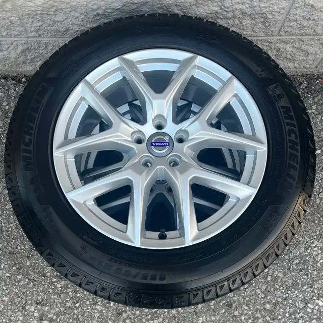 (95%) 4x Volvo XC60 18" OEM Winter Wheels Package in Tires & Rims in City of Toronto - Image 10