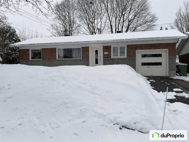 $628,500 - Bungalow for sale in Ste-Foy — photo 1