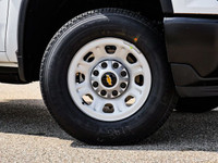 Welcome To Sherwood Park Chevrolet. The #1 Volume Chevrolet Dealer in Canada. This Chevrolet SILVERA... (image 5)