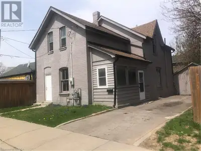 Legal Duplex. Two one bedroom vacant units. Set your rents to market prices. Excellent income proper...
