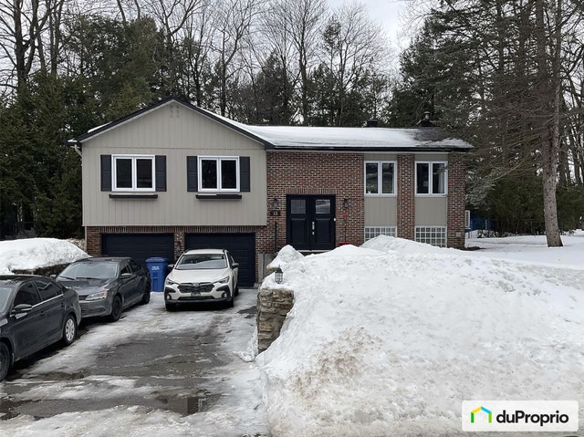 $845,000 - Bungalow for sale in Lorraine — photo 1