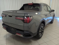 Built for drivers who want pickup utility without giving up everyday comfort, this used 2025 Hyundai... (image 7)