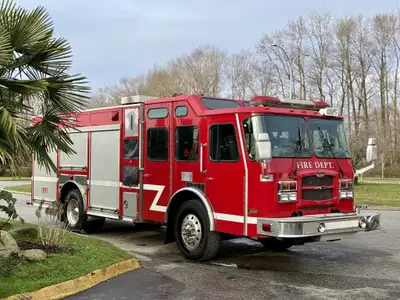 2006 E-One Typhoon Fire Truck 8.9L Cummins Diesel Allison Automatic 600 IMP Gallon Water Tank Hale P...