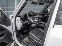 2025 Land Rover Defender S AWD | LOW KM | MERIDIAN SOUND | LOADED The 2025 Land Rover Defender S AWD... (image 6)