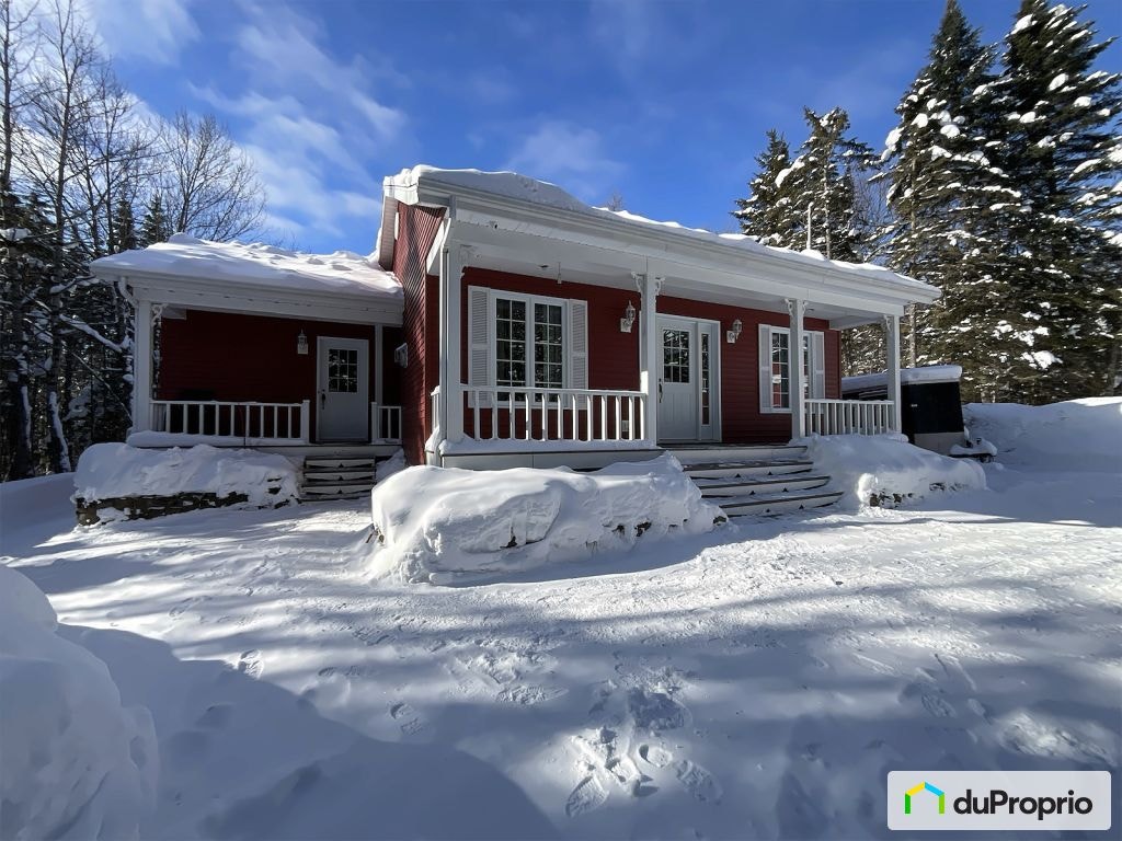 $664,900 - Bungalow for sale in Lac-Beauport — photo 1