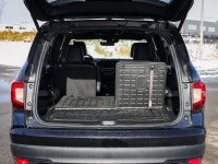 Cooled Seats, Leather Seats, Sunroof, Navigation, Rear Seat Entertainment, Premium Audio, Memory Sea... (image 9)