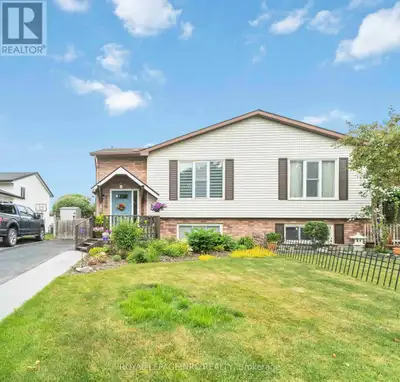 Welcome to 158 Windsor Street in Welland. This semi detached raised bunglow has over 2000 square fee...