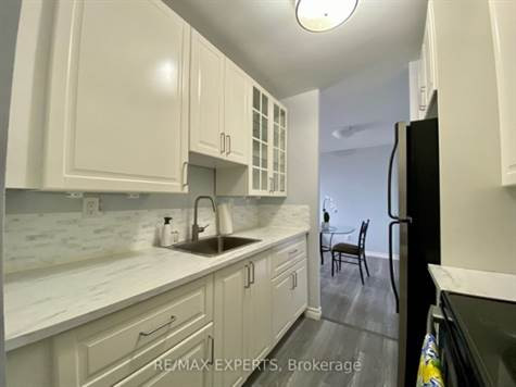 17 Eldon Hall Pl in Condos for Sale in Kingston - Image 4