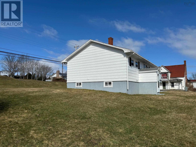 2521 Highway 334 Wedgeport, Nova Scotia in Houses for Sale in Yarmouth - Image 4
