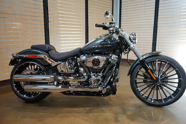 2026 Harley-Davidson Softail FXBR - Breakout in Street, Cruisers & Choppers in Lethbridge - Image 3