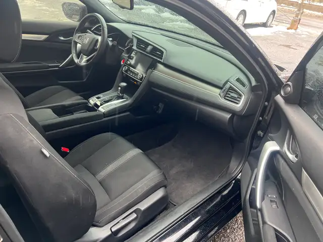 2019 Honda Civic Coupe in Cars & Trucks in City of Montréal - Image 10