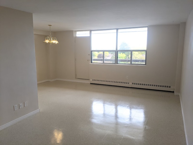 2 Bedroom Apartment - Princess Apts. (Senior Discount Available) 4