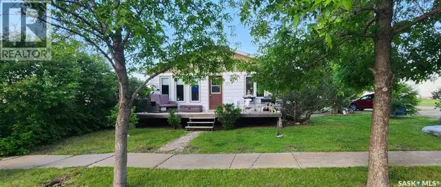 111 Alfred STREET Kyle, Saskatchewan in Houses for Sale in Swift Current - Image 2