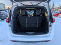 The 2026 Chrysler Pacifica Limited combines premium style, advanced technology, and family-focused v... (image 5)