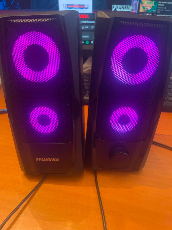 Sylvania 2.0 Channel Light Up Computer Speakers - Black in Speakers, Headsets & Mics in City of Toronto - Image 4