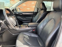 Double L Motors Ltd. Check out this stunning Silver Metallic 2021 Toyota Highlander Limited! This pr... (image 8)