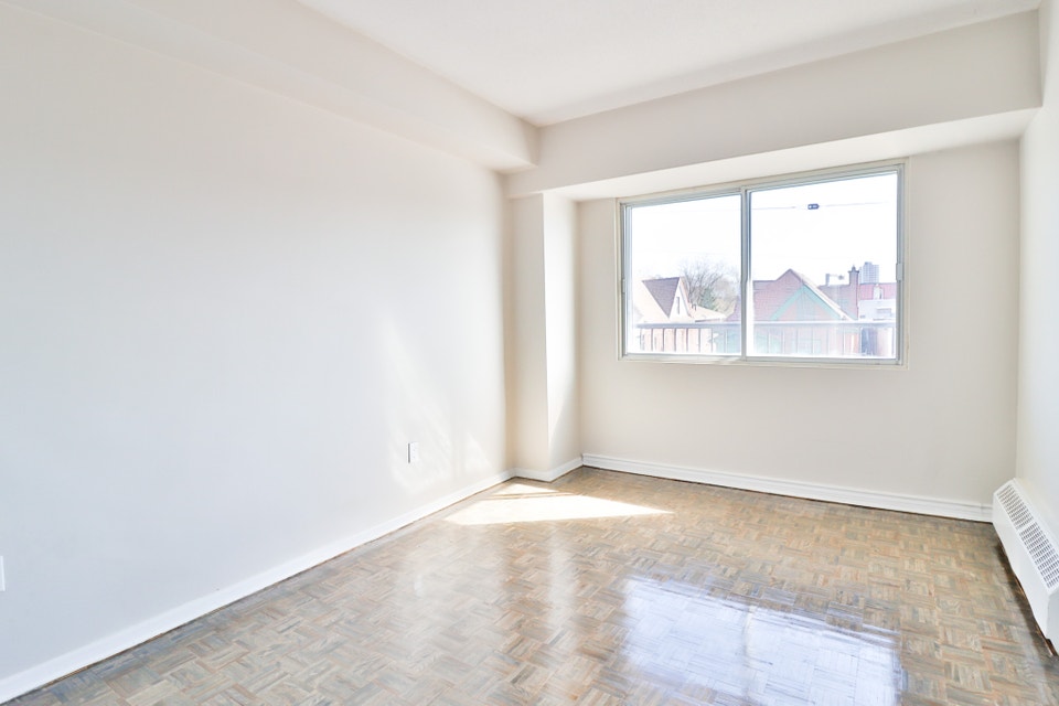 ONE MONTH FREE!   1 Bedroom Centretown/Downtown/CarletonU 5