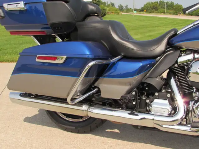 2017 Harley-Davidson FLHTK Electra Glide Ultra Limited Low New D in Sport Touring in Leamington - Image 9