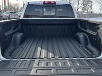 2018 GMC Sierra 1500 Denali Crew Cab 4X4 6.2LTR V8 A/C Telescopic tilt steering Cruise Power locks P... (image 5)