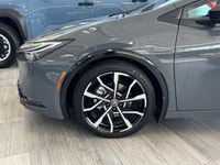 This Toyota Prius Plug-In Hybrid boasts a Gas/Electric I-4 2.0 L/121 engine powering this Variable t... (image 4)
