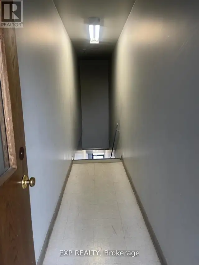 17 - 4370 STEELES AVENUE Vaughan (Steeles West Industrial), Onta in Commercial & Office Space for Rent in Markham / York Region - Image 14