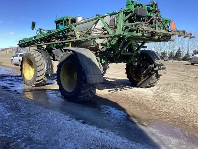 2022 John Deere 616R in Farming Equipment in Swift Current - Image 4