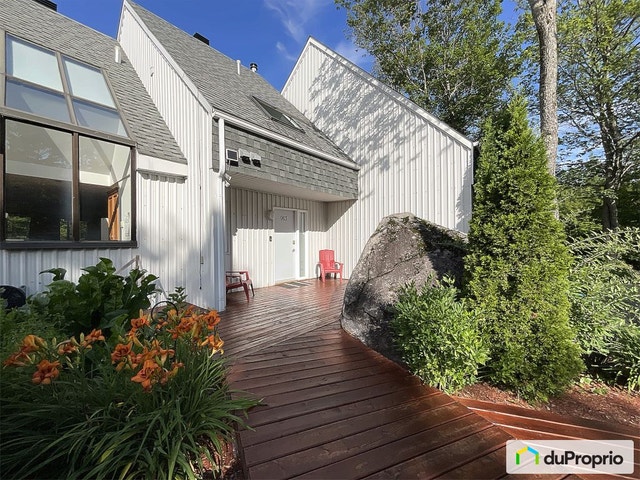 $387,000 - Townhouse for sale in Ste-Adele — photo 1