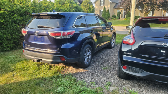 2014 Toyota Highlander in Cars & Trucks in Brantford