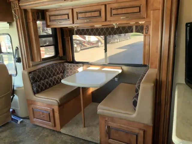 2011 Holiday Rambler Ambassador 36PFT in RVs & Motorhomes in Barrie - Image 15