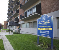 BACHELOR  APT AVAILABLE FOR  Aug 1ST $1,399 + HYDRO!