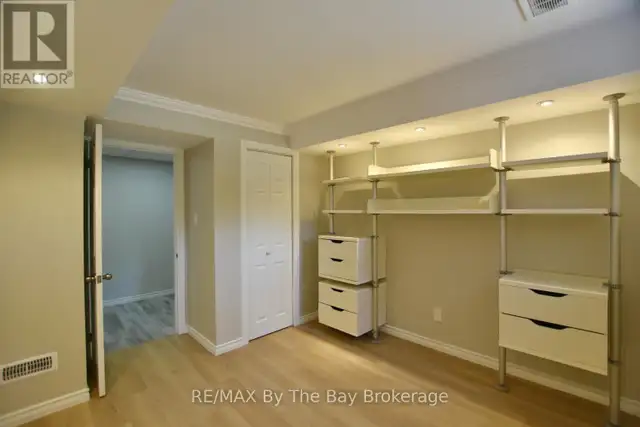 2 BIRCHMOUNT CIRCLE Wasaga Beach, Ontario in Houses for Sale in Oakville / Halton Region - Image 36