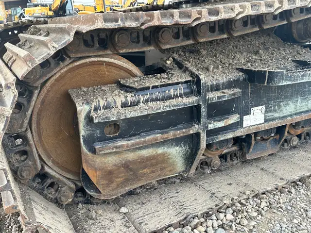 2023 SANY SY365C LC - 895 Hrs - Warranty, Choice of Bucket in Heavy Equipment in Lethbridge - Image 13