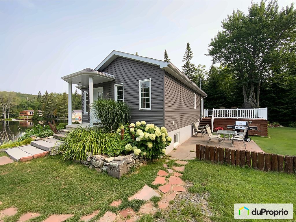 $449,000 - Bungalow for sale in St-Mathieu-De-Rioux — photo 2