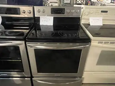 Cuisinière stainless vitrocéramique convection Frigidaire, View more