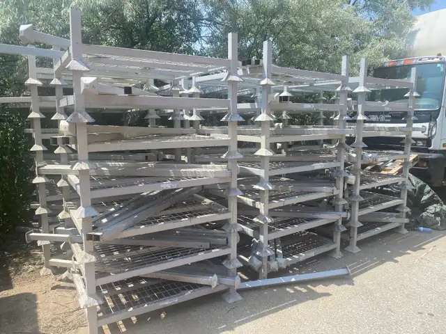 Used stacking steel crates  4’ x 4’ x 5’ tall - 2500 lb capacity in Other Business & Industrial in Mississauga / Peel Region - Image 3