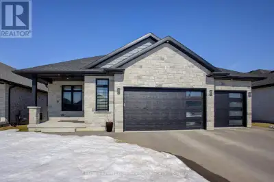 Nestled in the serene neighbourhood of Listowel, 19 Winchester Crescent offers the idyllic retreat f...