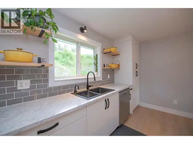 2224 Linea Crescent Lumby, British Columbia in Houses for Sale in Vernon - Image 20