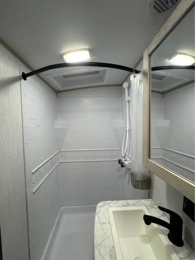 2023 CRUISER RV SHADOW CRUISER 325BHS 37FT in Cargo & Utility Trailers in Delta/Surrey/Langley - Image 8