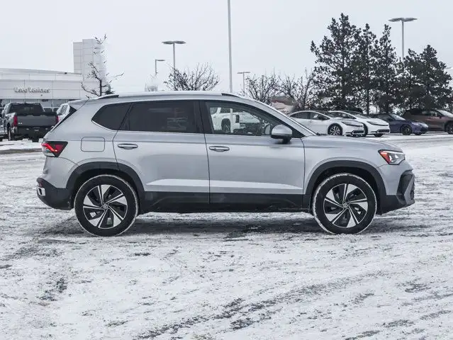 2025 Volkswagen Taos Comfortline 1.5T 4MOTION in Cars & Trucks in Strathcona County - Image 11