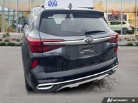 This Kia Seltos boasts a Regular Unleaded I-4 2.0 L/122 engine powering this Variable transmission.... (image 3)