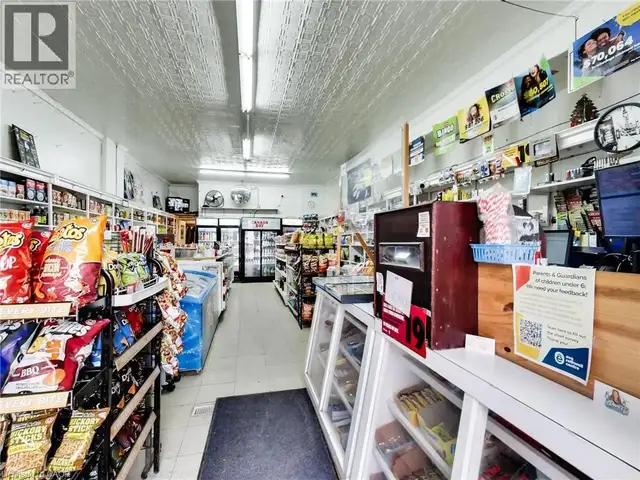 44 FRANCIS Street Hamilton, Ontario in Commercial & Office Space for Sale in Mississauga / Peel Region - Image 5