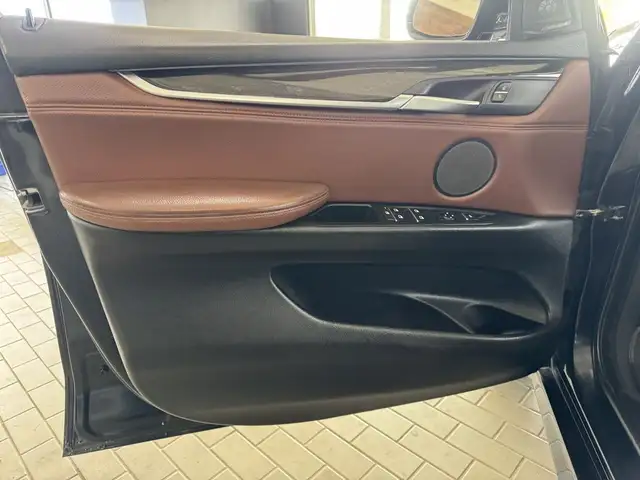 2014 BMW X5 AWD 4dr xDrive35i in Cars & Trucks in Longueuil / South Shore - Image 19