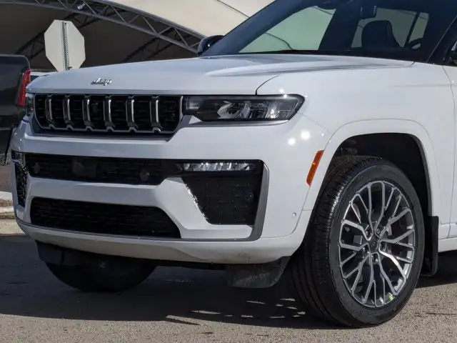 2026 Jeep Grand Cherokee L Summit * - Pano Sunroof - Palermo in Cars & Trucks in Calgary - Image 10