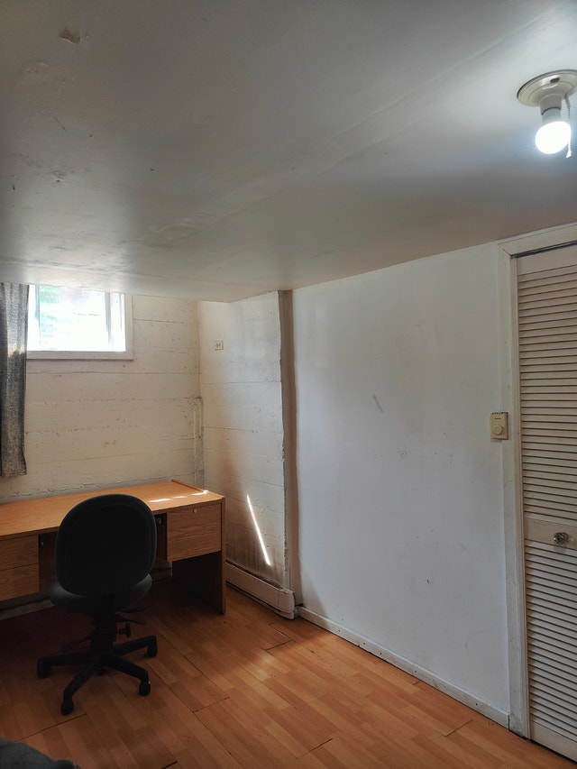 room metro prefontaine all included in Room Rentals & Roommates — photo 3